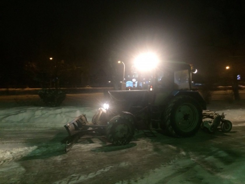 77 единиц спецтехники вышли на уборку снега в городском округе