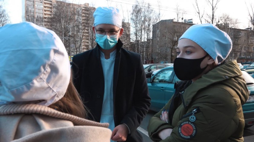 Красногорские волонтеры помогают медикам в борьбе с COVID-19