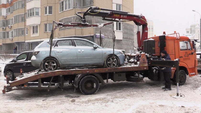 В Красногорске прошел рейд по выявлению автомобилей, мешающих проезду коммунальной техники