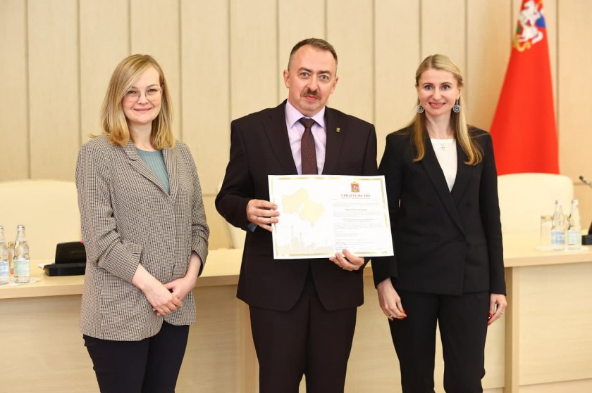 Семь медиков из Красногорска получили сертификаты на соципотеку