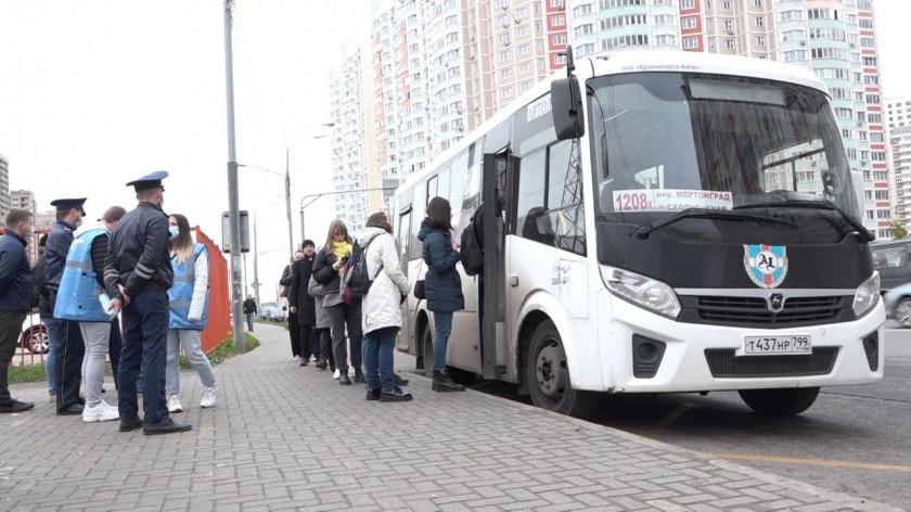 Маршрутные такси в Путилкове проверили на исправность терминалов оплаты