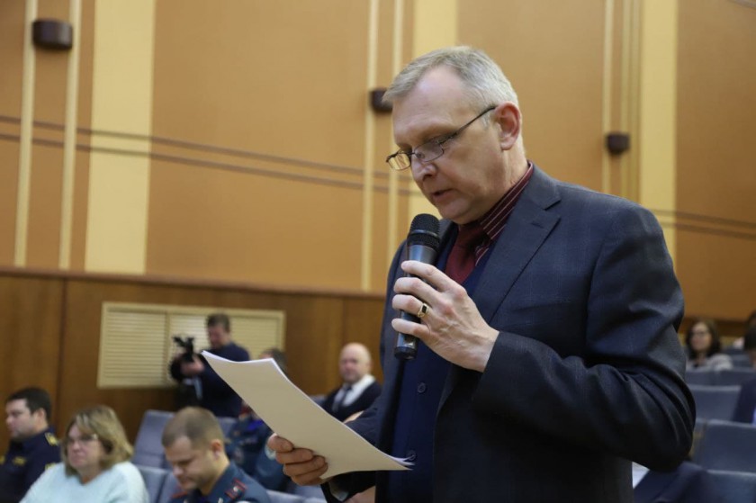 Дмитрий Волков провел еженедельное оперативное совещание
