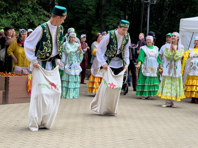 В Красногорске отметили татарский и башкирский праздник "Сабантуй"