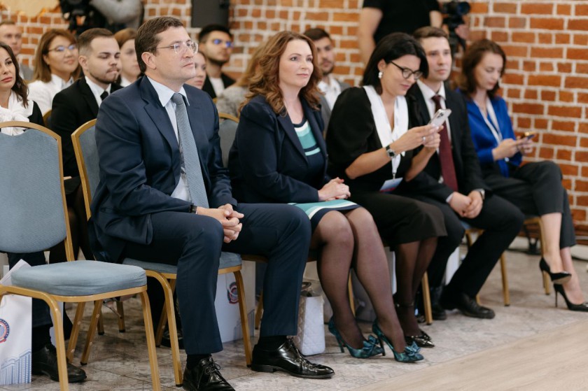 В Нижнем Новгороде прошла в установочная сессия выездного заседания  Общественной молодежной палаты при Госдуме ФС РФ