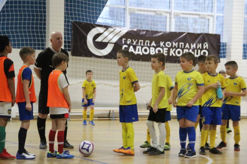 Более 230 юных футболистов приняли участие в новогоднем турнире