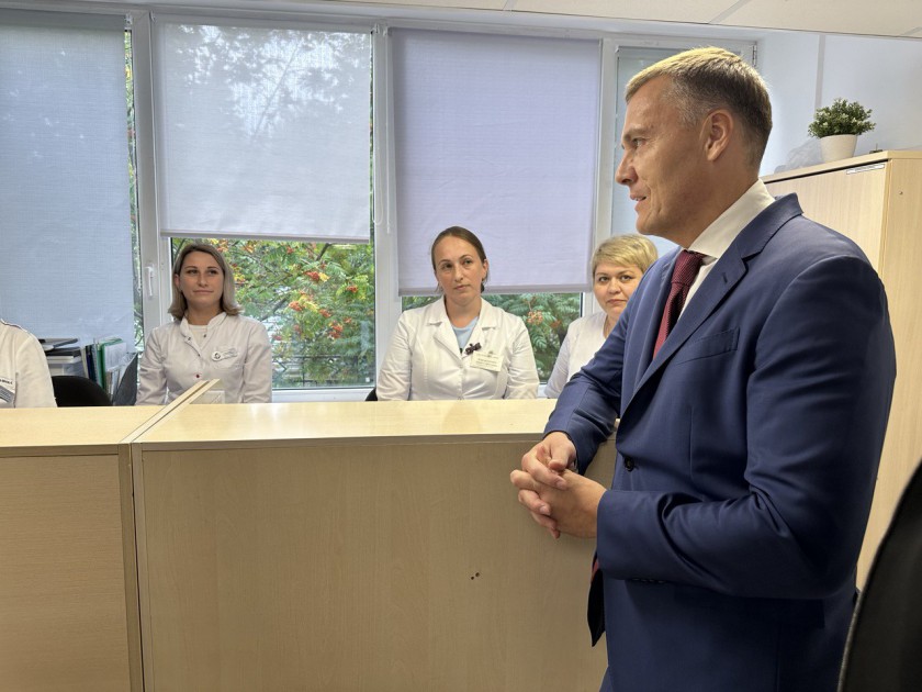 Депутат Мособлдумы Роман Володин выступил с отчетом перед жителями Красногорска