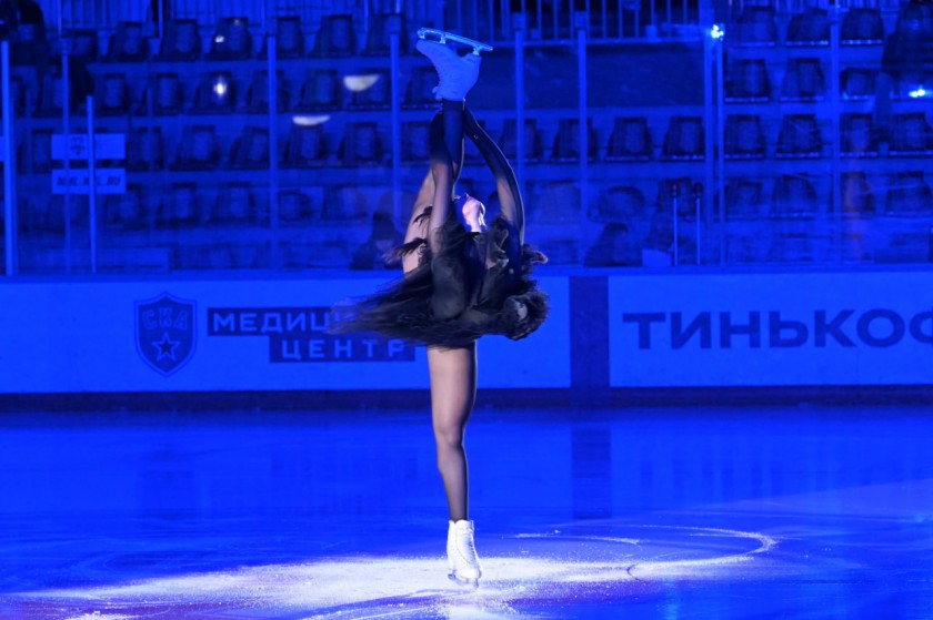 Камила Валиева открыла сезон молодежной хоккейной лиги в Красногорске