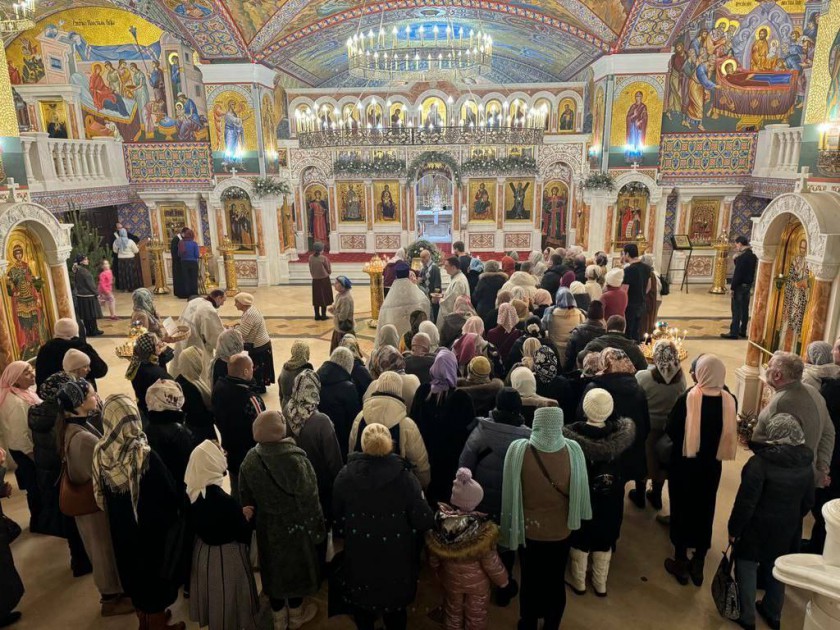 Свыше двух тысяч человек посетили Божественную литургию в Красногорске