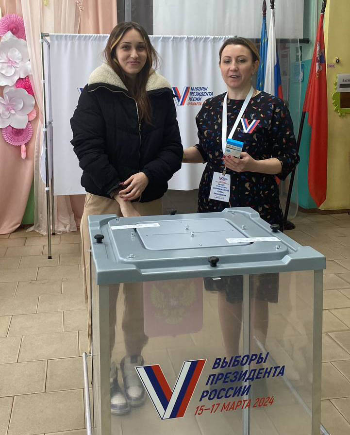 Выпускники Николо-Урюпинской школы впервые приняли участие в выборах Президента РФ  