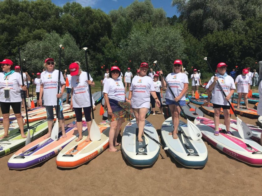 Сап-сёрфинг для всех возрастов: красногорские долголеты на областном фестивале