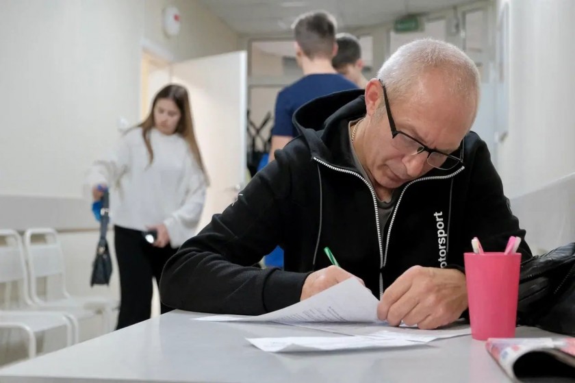 Почти 3 литра крови сдали студенты и преподаватель Красногорского колледжа