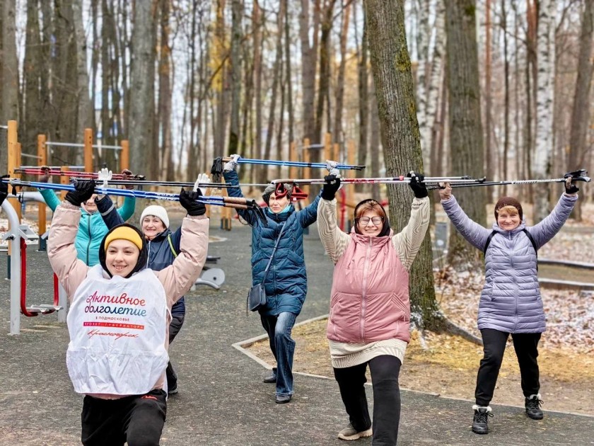 Партийцы встретились с участниками программы «Активное долголетие» в Нахабино 