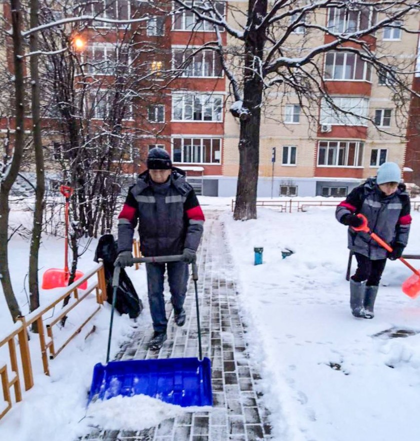 Зима в Красногорске выдалась снежной: городские службы ежедневно проводят уборку снега в круглосуточном режиме