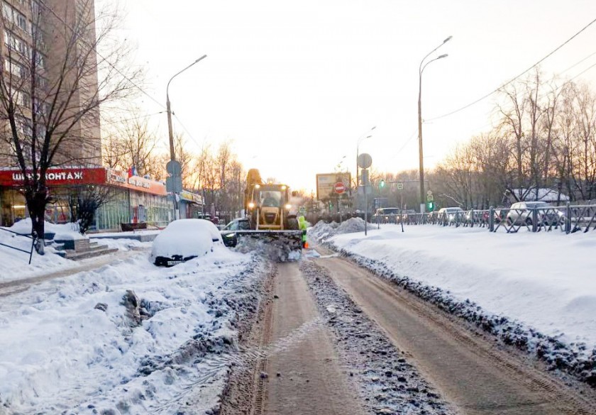 На территории городского округа Красногорск продолжается масштабная уборка снега