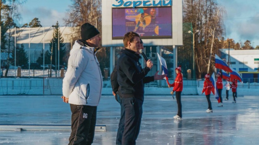 На стадионе «Зоркий» прошёл турнир памяти выдающегося российского хоккеиста с мячом Дмитрия Юрьевича Солодова