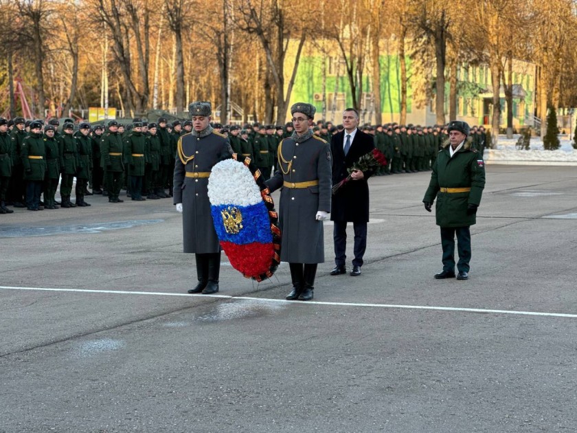 Роман Володин поздравил военных с Днём инженерных войск