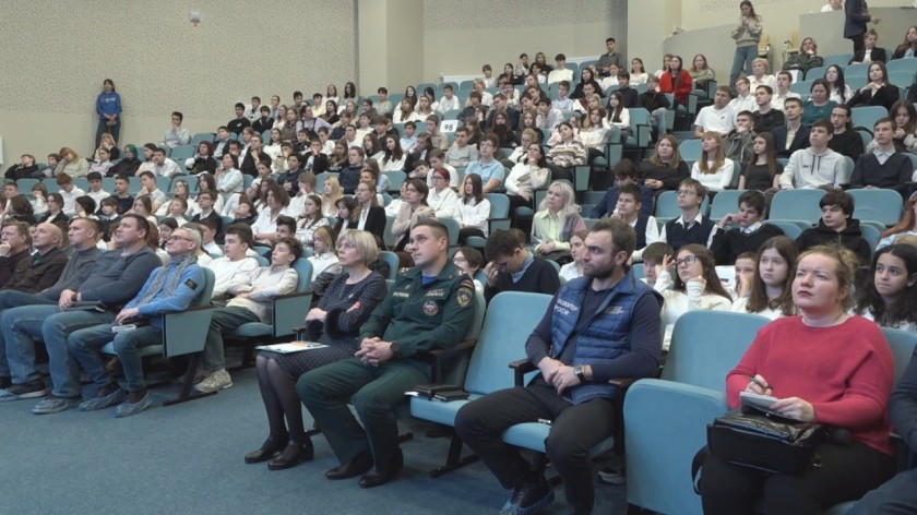 В Красногорске провели урок по основам безопасности и защиты Родины