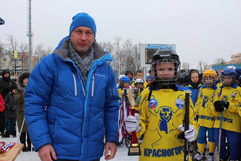Турнир по хоккею с мячом имени Солодова прошёл в рамках закрытия сезона