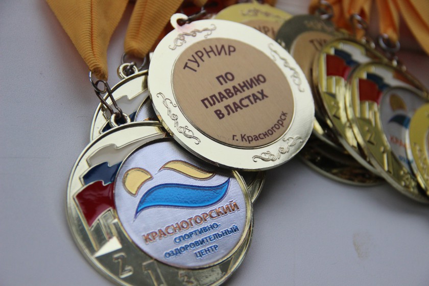 Победителей детских соревнований по плаванию наградили в Красногорске